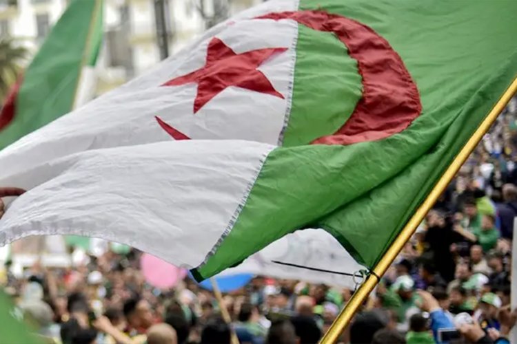 Cezayir hükümetinden örnek kampanya: Ailenizi koruyun!