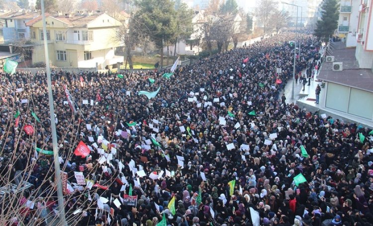 "Kur'an'a sahip çık" mitingi dünya medyasında geniş yankı buldu