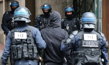 Fransa'da siyahi gencin polislerce öldürüldüğü iddiası soruşturulacak