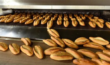 Depremin etkilediği 10 ilde fırınlar ücretsiz ekmek verecek