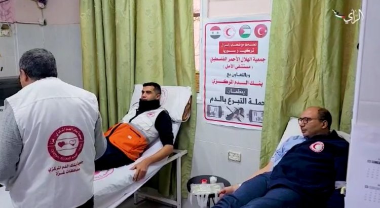 Siyonist çetenin kuşatması altındaki Gazzelilerden, depremzedelere kan bağışı