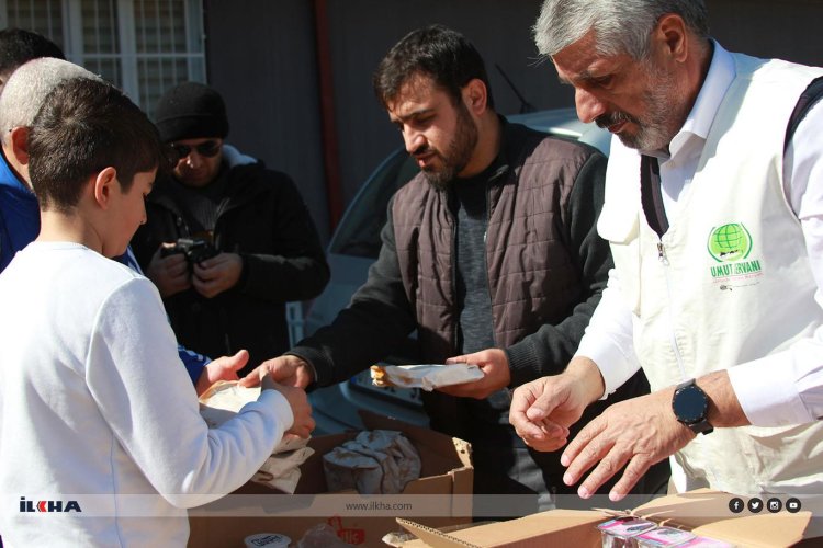 Filistin Vakfı'ndan Umut Kervanı aracılığıyla depremzedelere sıcak yemek