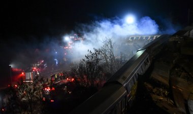 Yunanistan'da tren kazası: 32 kişi hayatını kaybetti