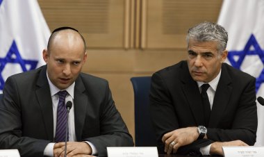 Bennett ve Lapid:  Tahran-Riyad anlaşması ‘İran'a karşı inşa ettiğimiz bölgesel savunma duvarlarımızın yıkılmasıdır’