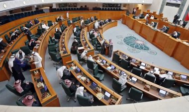 Kuveyt'te parlamento seçimleri iptal edildi