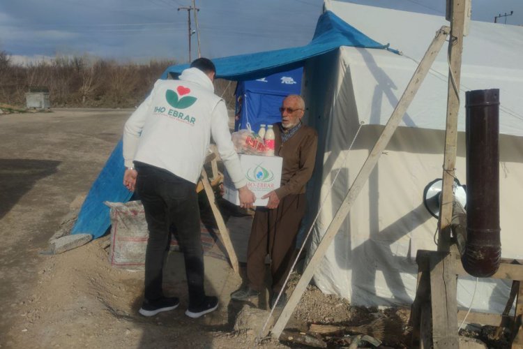 IHO Ebrar'dan kırsaldaki depremzedelere gıda yardımı