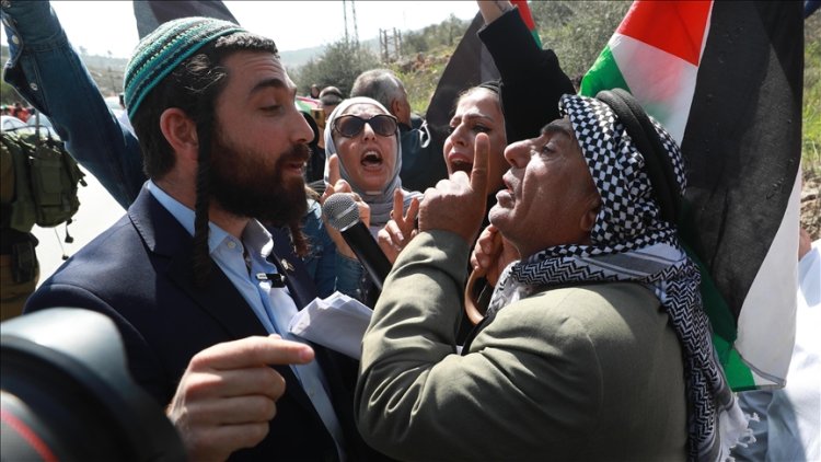Uzmanlar, Batı Şeria'da Yahudi yerleşimci şiddetinin siyonist rejimin politikası olduğunu belirtiyor
