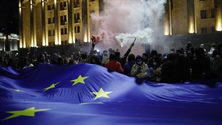 Gürcistan'da protestolara neden olan yasa tasarısı geri çekildi