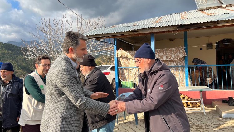 Emiroğlu: HÜDA PAR olarak felaketin başından beri halkımızla beraberiz