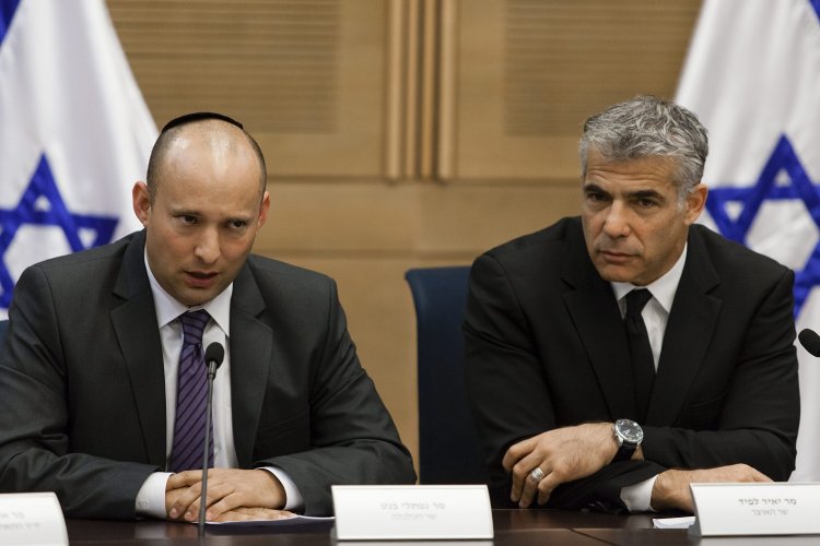 Bennett ve Lapid: Tahran-Riyad anlaşması ‘İran'a karşı inşa ettiğimiz bölgesel savunma duvarlarımızın yıkılmasıdır’