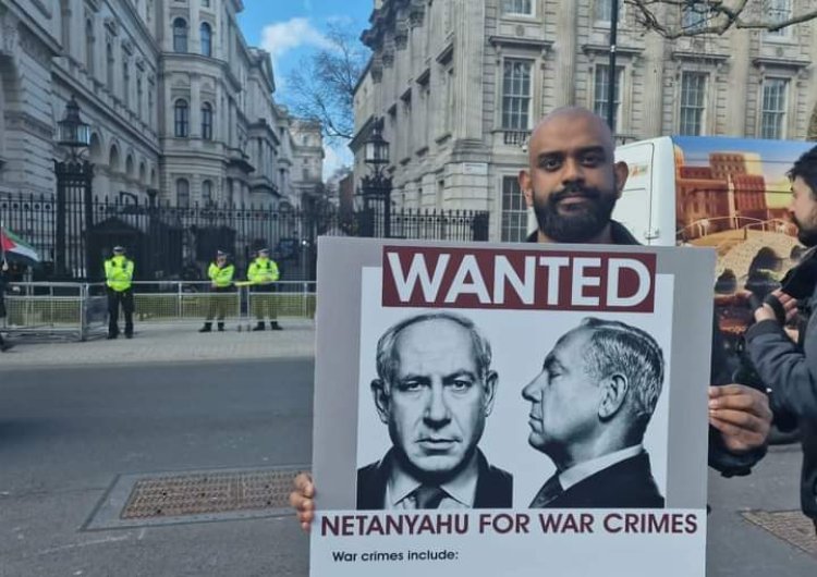 Netanyahu İngiltere'de protestolarla karşılandı