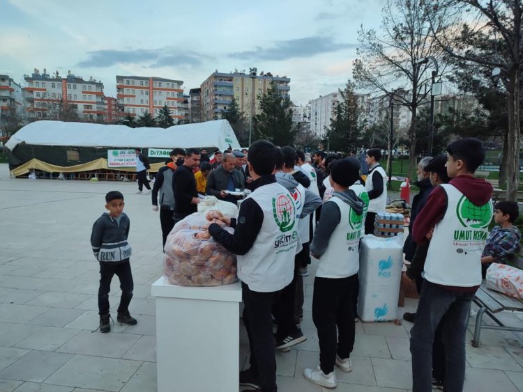 Avrupa Yetim Eli, Ramazan ayında da depremzedeleri yalnız bırakmıyor