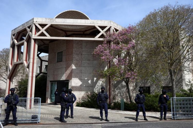 Lizbon'da İsmaililere ait bir İslam merkezine saldırıda 2 kişi öldü