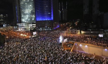 Netanyahu’nun erteleme kararına rağmen “yargı reformu” protestoları devam ediyor