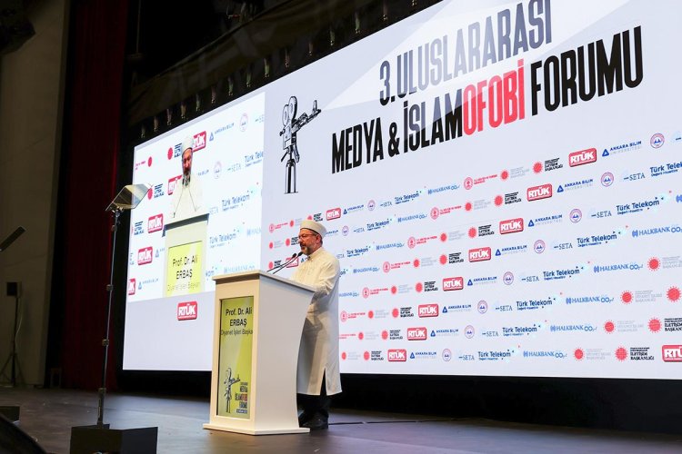 Erbaş: Yeni medya mecraları, İslam’ın evrensel mesajını geniş kitlere ulaştırmada büyük bir imkan