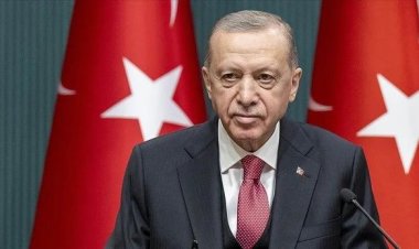 Cumhurbaşkanı Erdoğan gençlere seslendi: Siyasi başarısızlıklarına sizi de ortak etmek isteyenlerin yalanlarına aldırış etmeyin