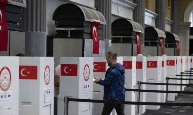 Yurt dışı seçmen, oy kullanmaya başladı
