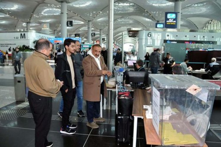 İstanbul Havalimanında 20 bin Türkiye vatandaşı oy kullandı