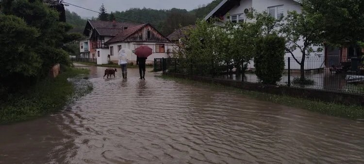 Bosna Hersek ve Hırvatistan'da şiddetli yağışlar sele neden oldu