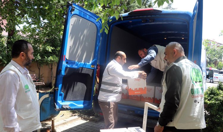 Umut Kervanı'nın deprem bölgesindeki yardım çalışmaları devam ediyor