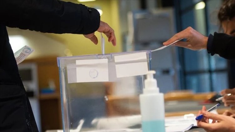 İspanya'da 35 milyon seçmen yerel seçimler için sandığa gidecek