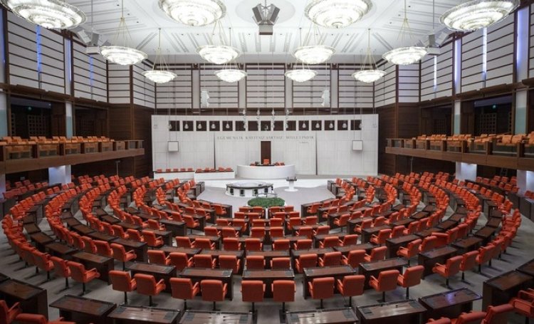Başörtüsüne 'anayasal güvence' teklifi yeniden Meclis gündemine geliyor
