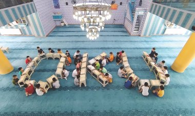 Yaz Kur'an kursları başlıyor: Gençler, çocuklar camiye