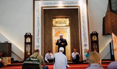 Bosna Hersekli Müslümanlar, hacca "ikrar duasıyla" uğurlanıyor