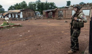 Fransa'ya Afrika kıtasında bir darbe daha: Keşif yapan askerler gözaltına alındı