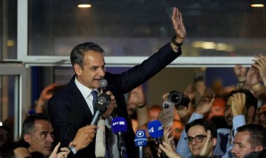 Yunanistan'da seçimlerin galibi Miçotakis'in yeni kabinesi belli oldu