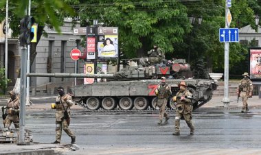 NATO: Wagner'e bağlı tüm kuvvetlerin Belarus'a gidip gitmeyeceğini söylemek için henüz erken