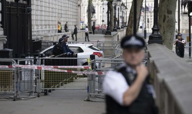 İngiltere'de halkın yaklaşık yarısı polise güven duymuyor