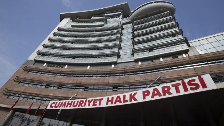 CHP'de tüm MYK üyeleri istifa etti