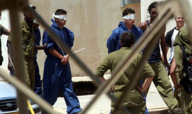 BM: İşgalci İsrail'in, delil olmaksızın tutukladığı Filistinlilerin sayısı 800 bini aştı