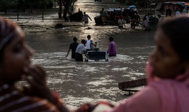 Hindistan'da muson yağmurlarında can kaybı 100'ü aştı
