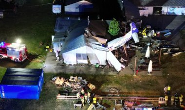 Polonya'da küçük uçak, hangara düştü: 5 ölü, 8 yaralı