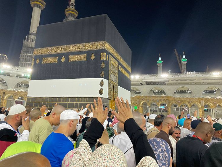 Hacılar Kabe'ye veda ediyor