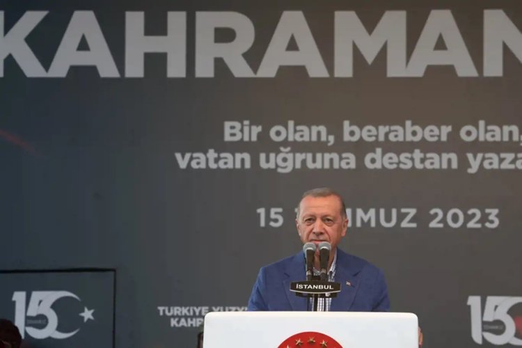 Cumhurbaşkanı Erdoğan: Milli iradenin tankla, tüfekle, teslim alınamayacağını tüm cihana ilan ettik