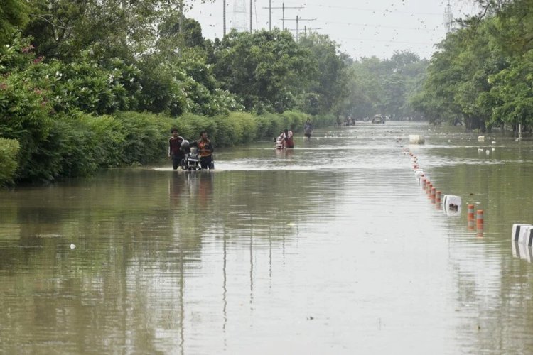 Hindistan'ın kuzeyinde muson yağmurlarında 41 günde 199 kişi öldü