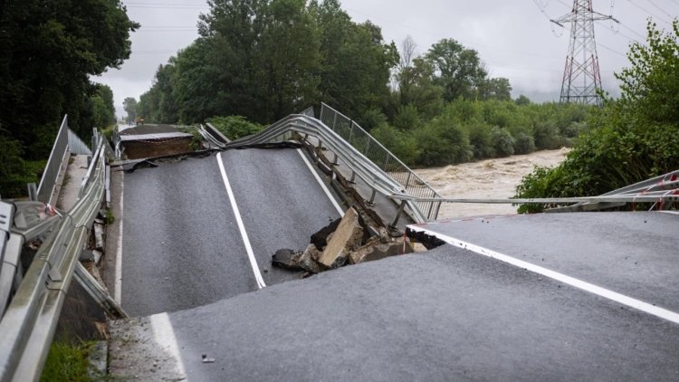 Slovenya'da selin neden olduğu hasar 500 milyon avroyu aşabilir