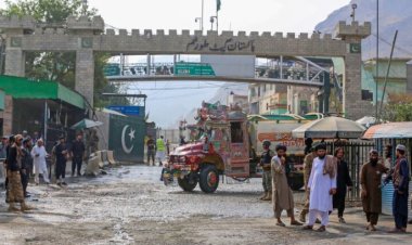 Pakistan, Afganistan ile kilit sınır kapısını yeniden açıyor