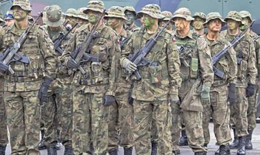 ABD, Polonya'ya ordusunu modernize etmesi için 2 milyar dolar kredi verecek