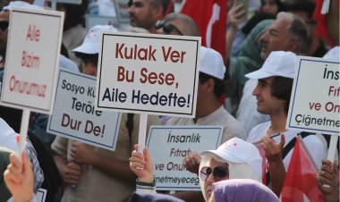 Büyük Aile Platformu, sapkın örgütlerin kapatılması için TBMM'ye dilekçe verdi