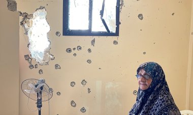 Lübnan'da Ayn el-Helva mülteci kampında yaşayan Filistinli sakinler "yeniden imarı" bekliyor