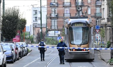 Brüksel'de 2 kişiyi öldüren zanlı yakalandıktan sonra hastanede öldü