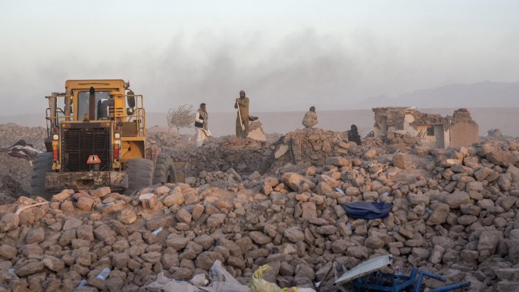Afganistan'daki deprem felaketinde hayatını kaybedenlerin sayısı 4 bini aştı