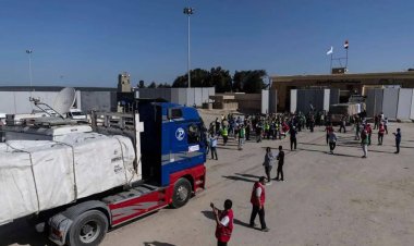 Gazze'ye insani yardım taşıyan 30 tır daha ulaştı