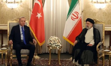 Cumhurbaşkanı Erdoğan İran Cumhurbaşkanı Reisi ile bir araya geldi