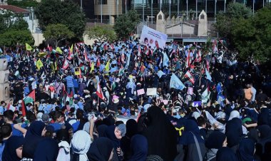 Lübnan'da yüzlerce çocuk, Gazze'de akranlarının katledilmesine tepki gösterdi