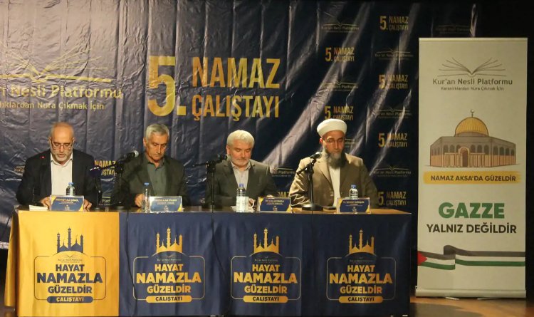 İstanbul'daki "Namaz Çalıştayı"nda ilk oturum gerçekleştirildi